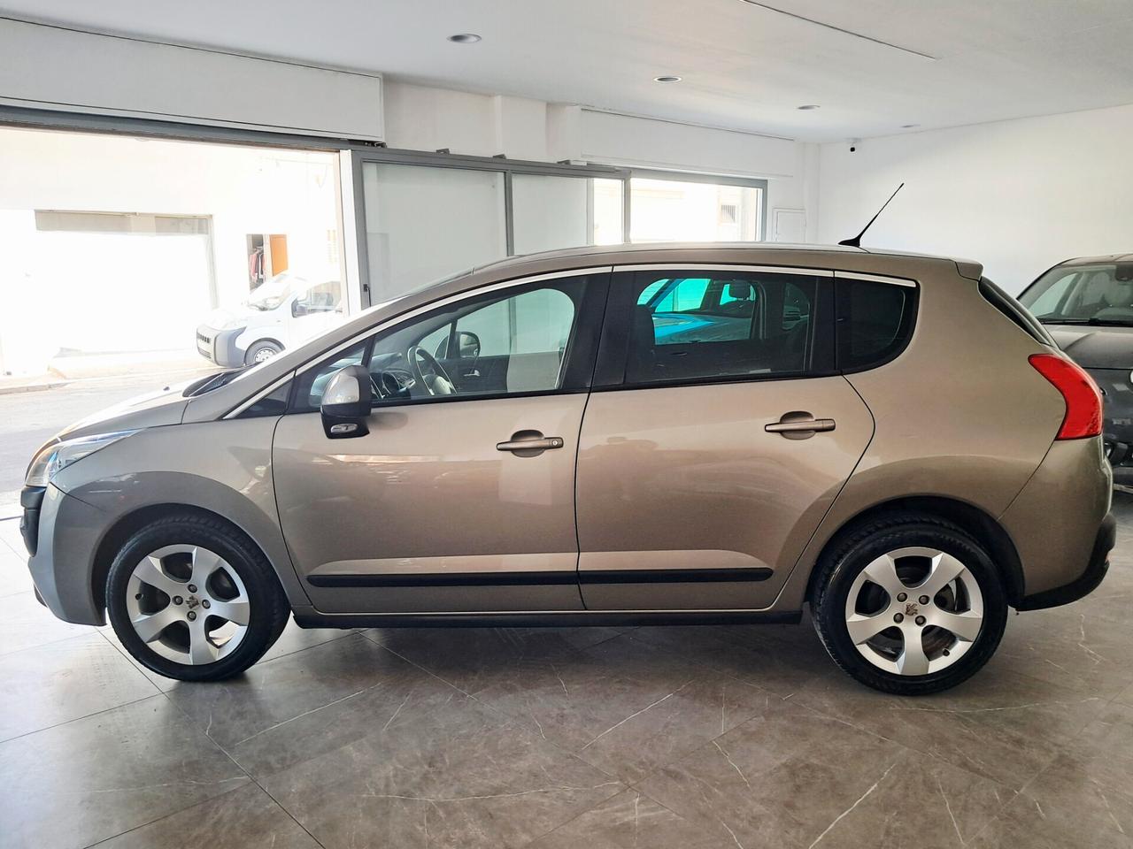 Peugeot 3008 1.6 HDi 115CV Business