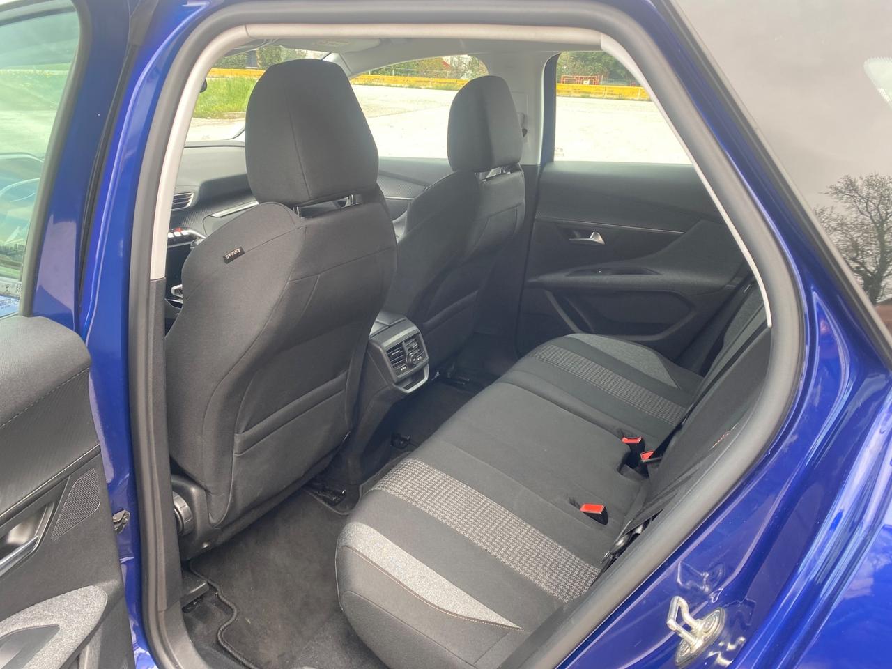 Peugeot 3008 BlueHDi 130 S&S EAT8 Active