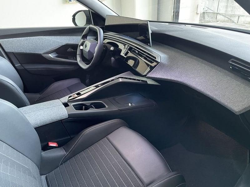 Peugeot 3008 3008 Hybrid 136 e-DCS6 Allure