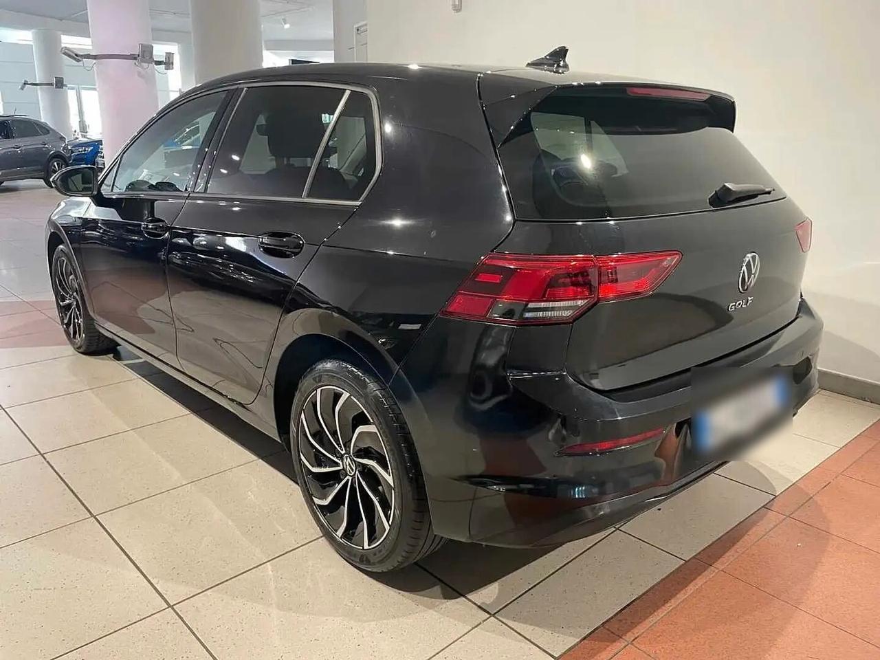 Volkswagen Golf 8 1.0 TSI Evo Life