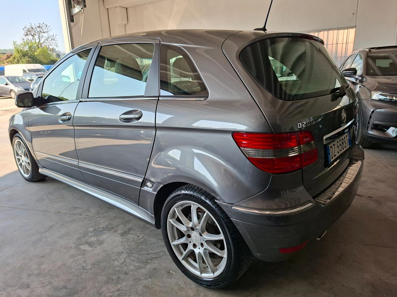 Mercedes-Benz B 200 CAMBIO AUTOMATICO / DA NEOPATENTATI