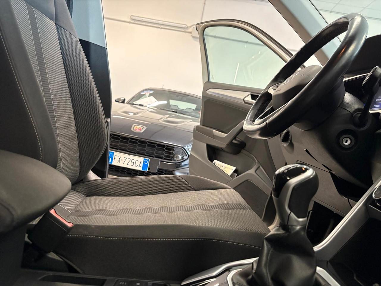 Volkswagen T-Roc LIFE 1.0 TSI 110 CV 6mt UNICO PR.