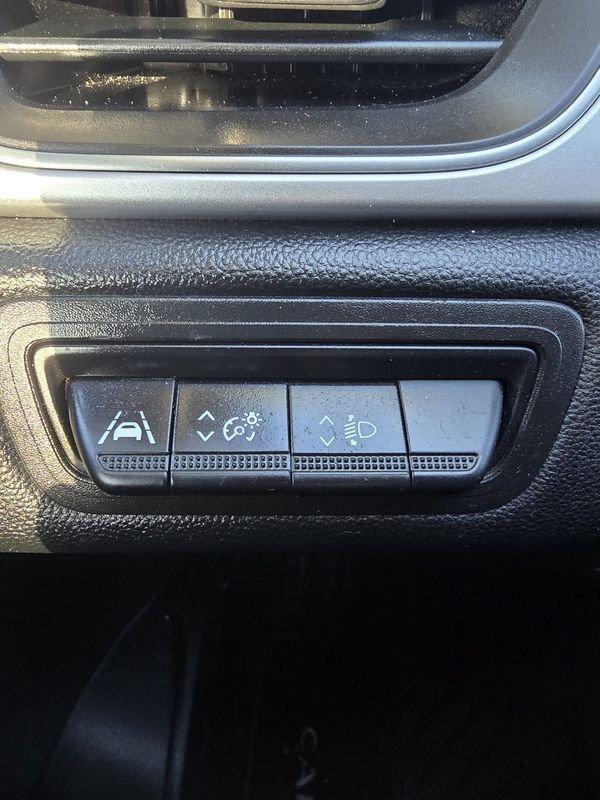 Renault Captur 1.0 TCE 74KW LPG TECHNO FAST TRACK