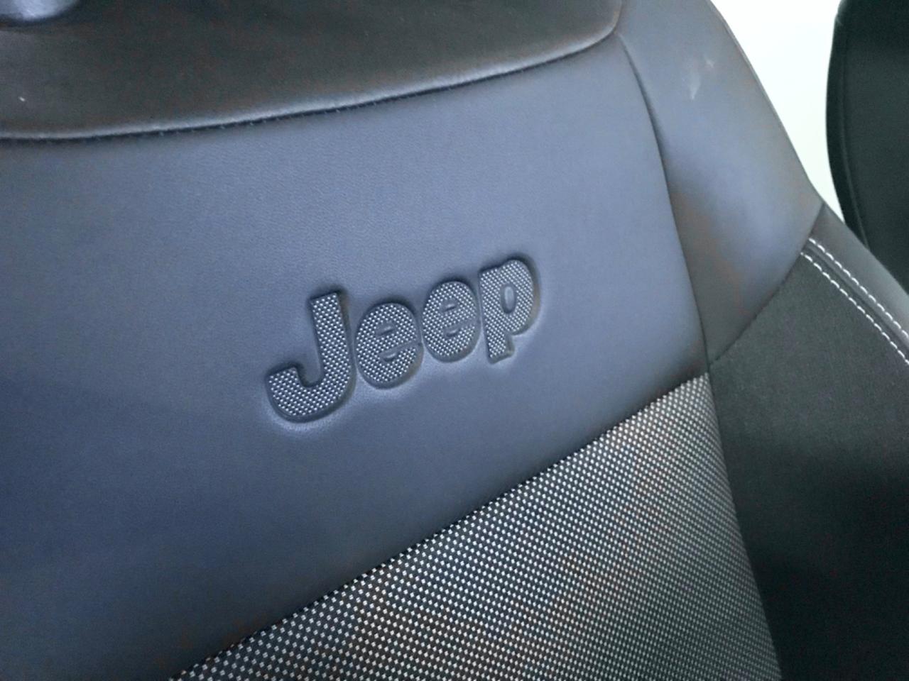 Jeep Avenger 1.2 Turbo 100 CV Altitude Lake