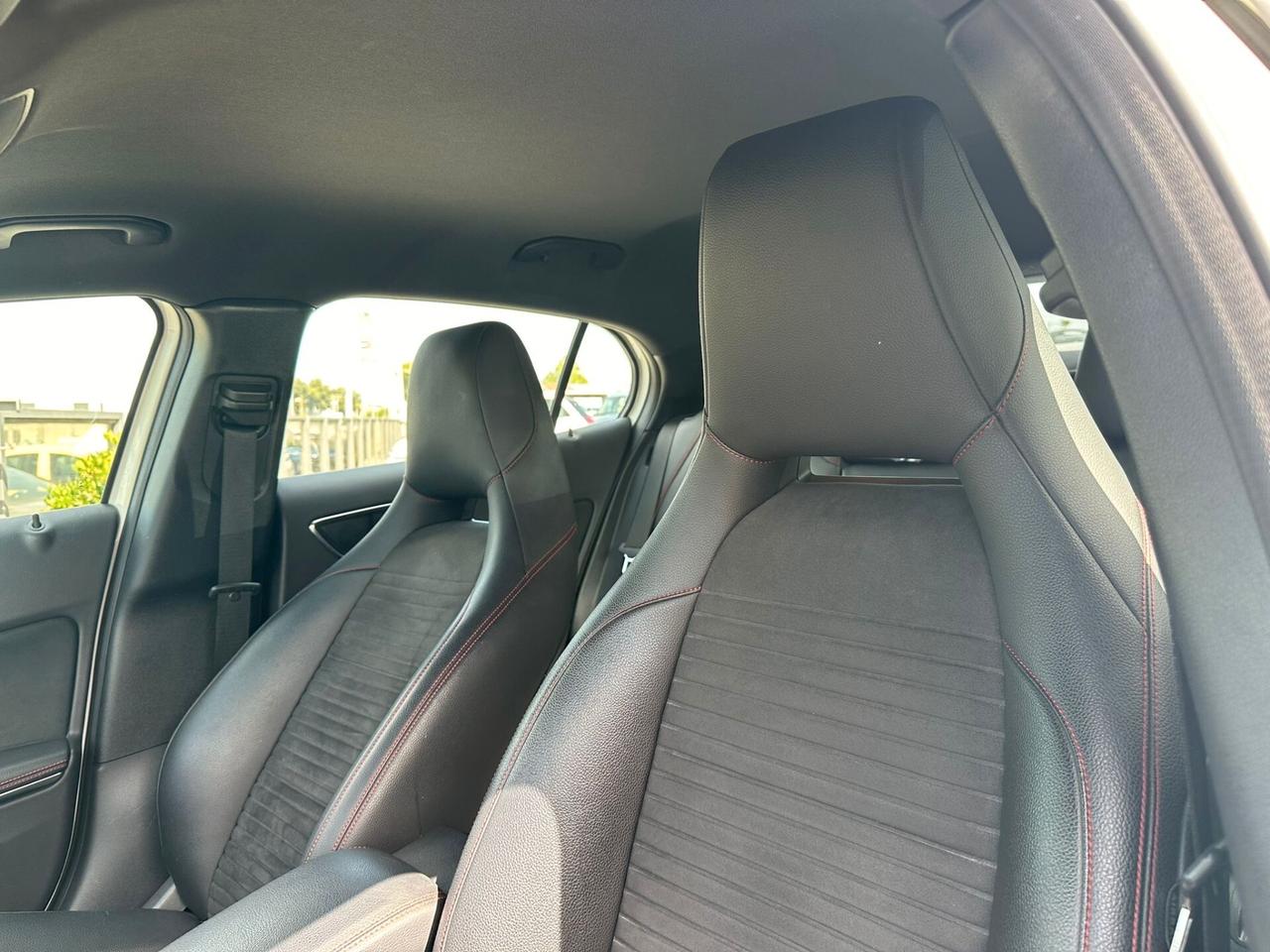 Mercedes-benz GLA 180 Premium