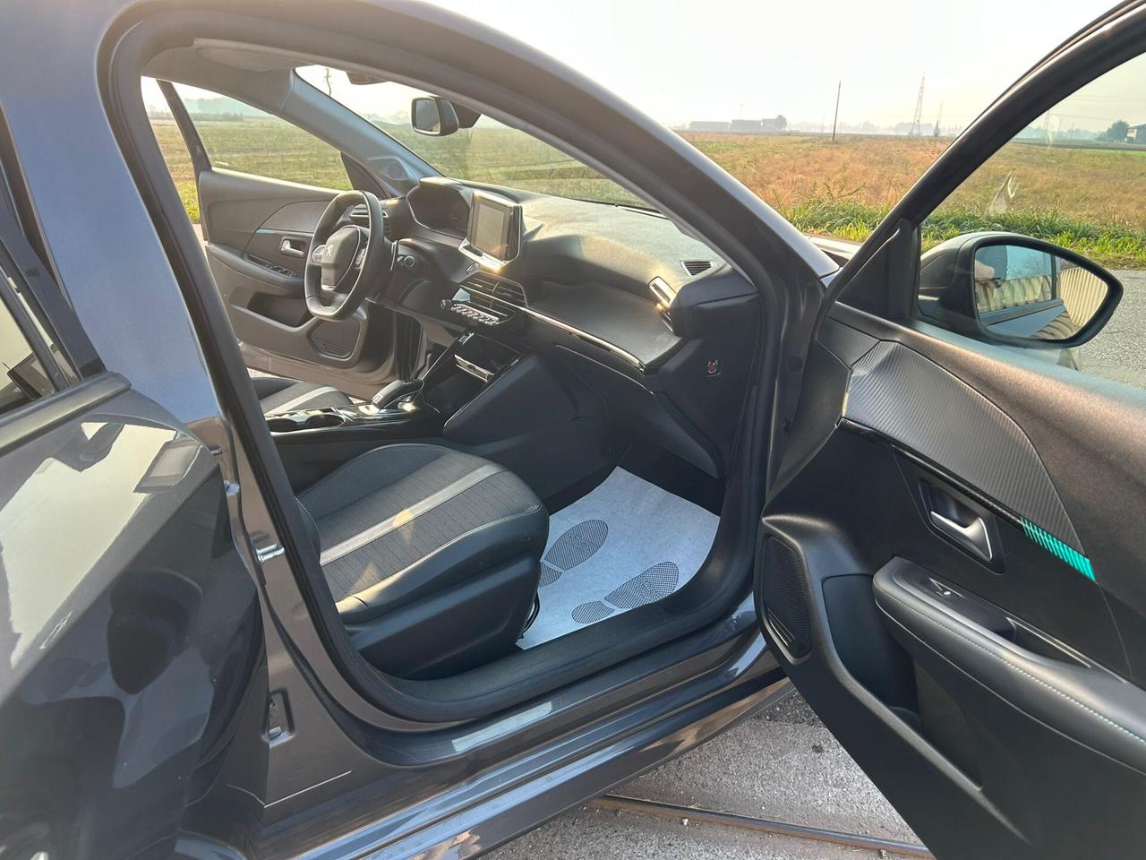 Peugeot 208 PureTech 100 Stop&Start 5 porte Allure