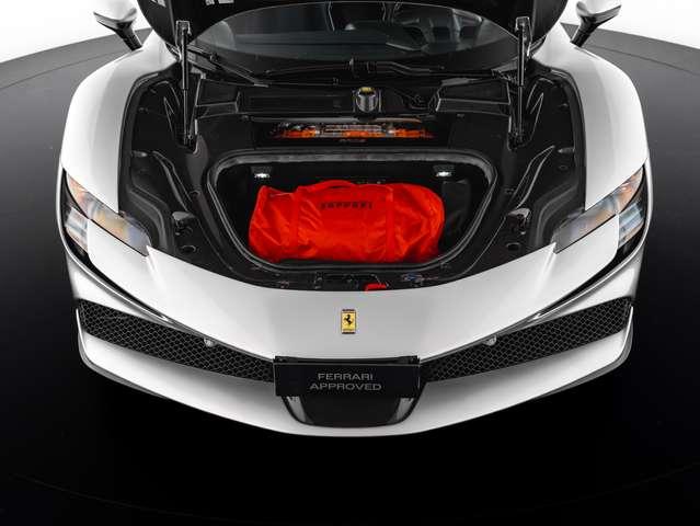 Ferrari SF90 Stradale