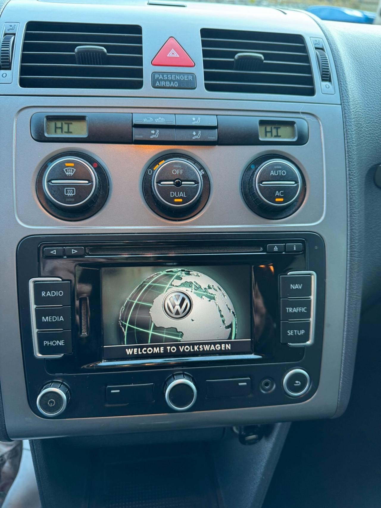 Volkswagen Touran 7 POSTI 1.6 Bifuel GPL ok neopat