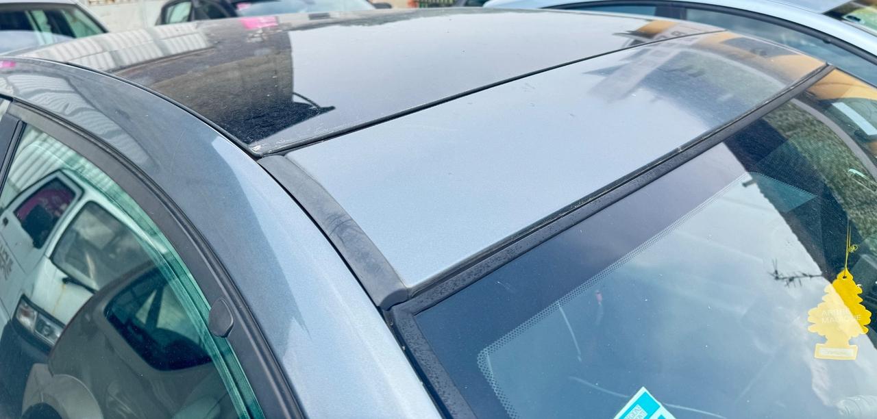 Lancia Ypsilon 1.4 16V Argento