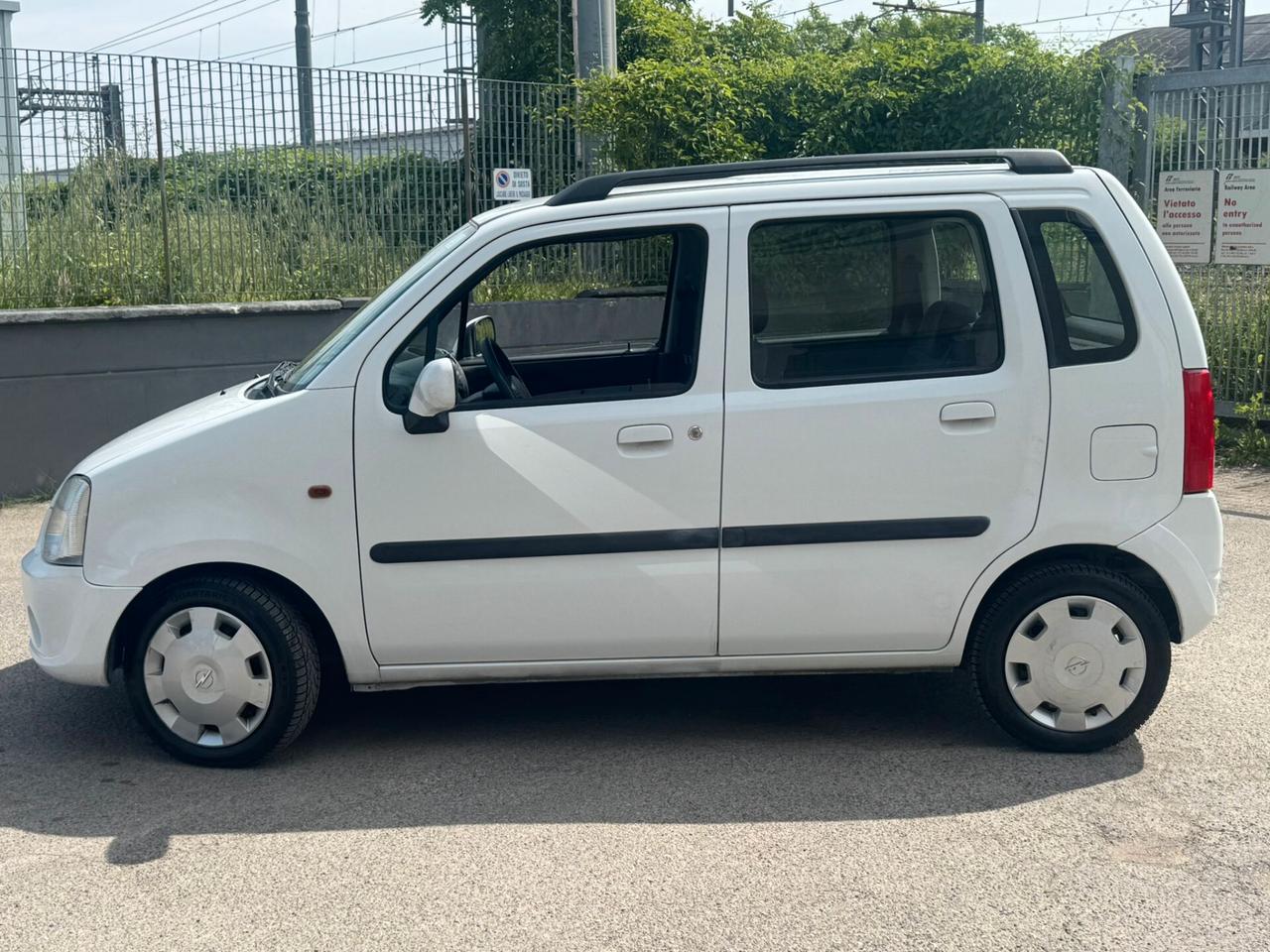 Opel Agila 1.2 16V Per Neopatentati
