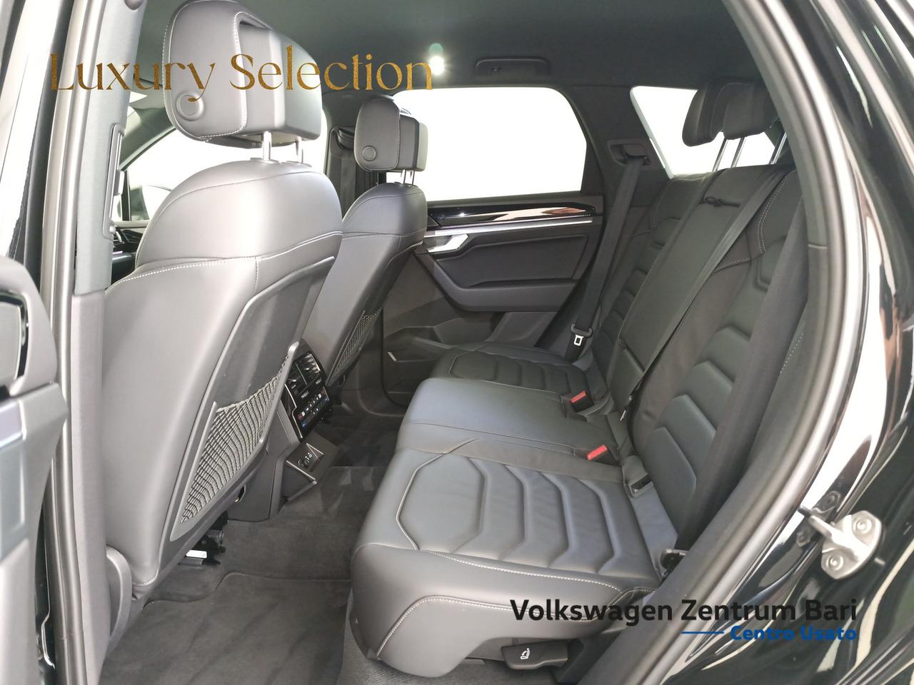Volkswagen Touareg 3.0 v6 tdi elegance r-line exterior pack 231cv tiptronic