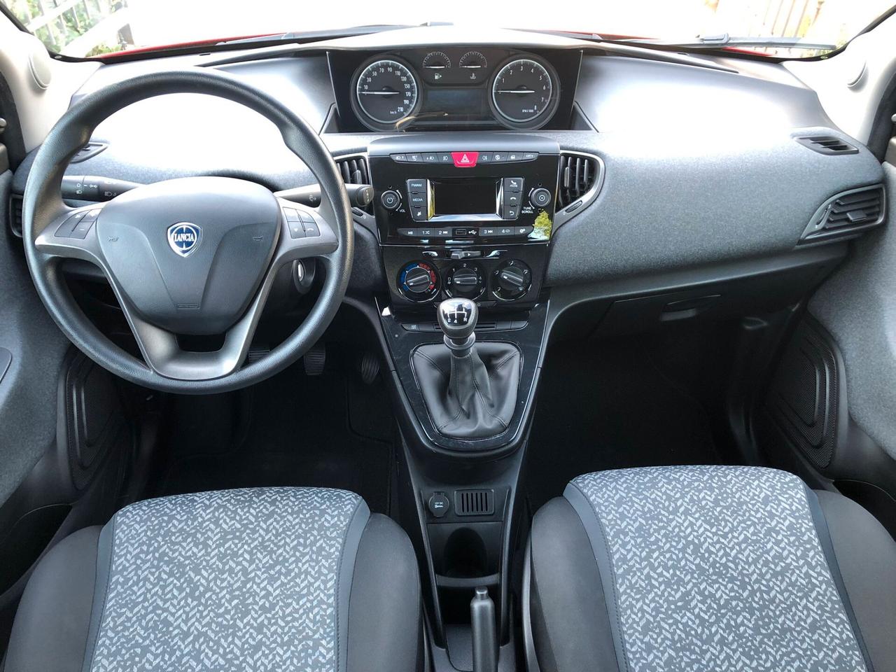 Lancia Ypsilon 1.2 69 CV 5 porte Gold KM 30000