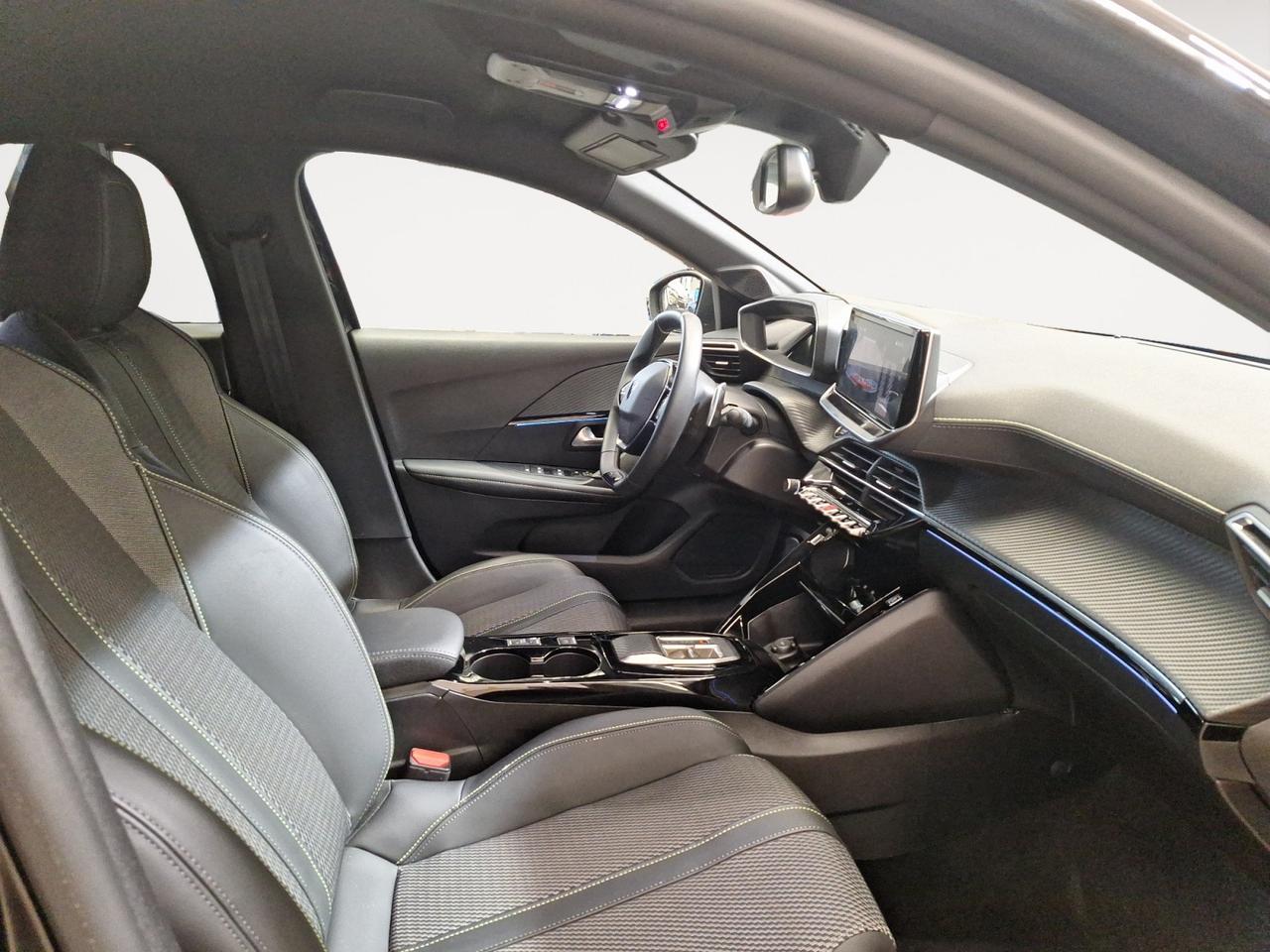 Peugeot 208 1.2 hybrid GT 145cv e-dcs 6