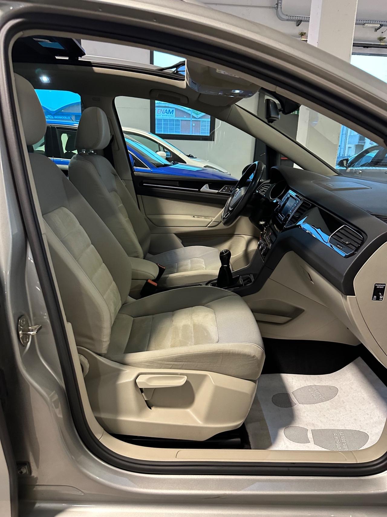 Volkswagen Golf Sportsvan 1.6 TDI 110CV Highline BlueMotion Technology