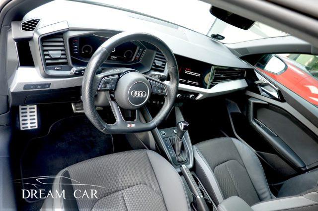 AUDI A1 SPB 40 TFSI S-tronic S-line edition