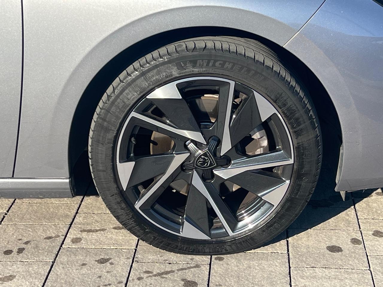 Peugeot 308 BlueHDi 130cv Allure Pack S FINANZIABILE