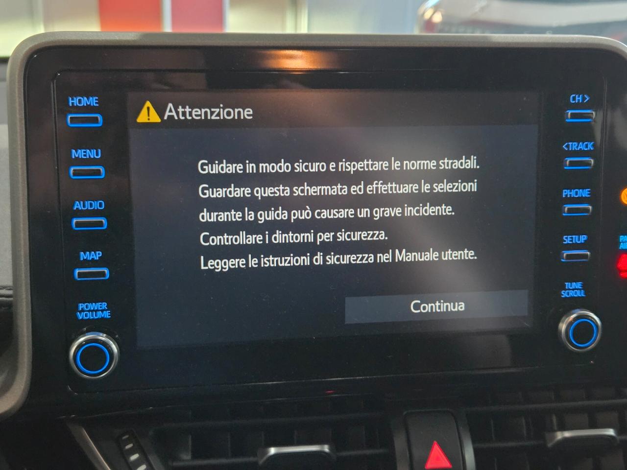 Toyota C-HR 1.8 Hybrid E-CVT Business