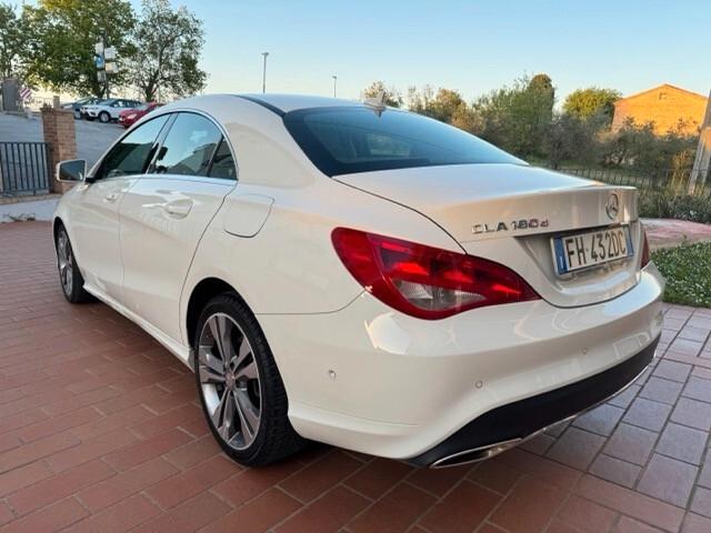 Mercedes-benz CLA 180 d Premium