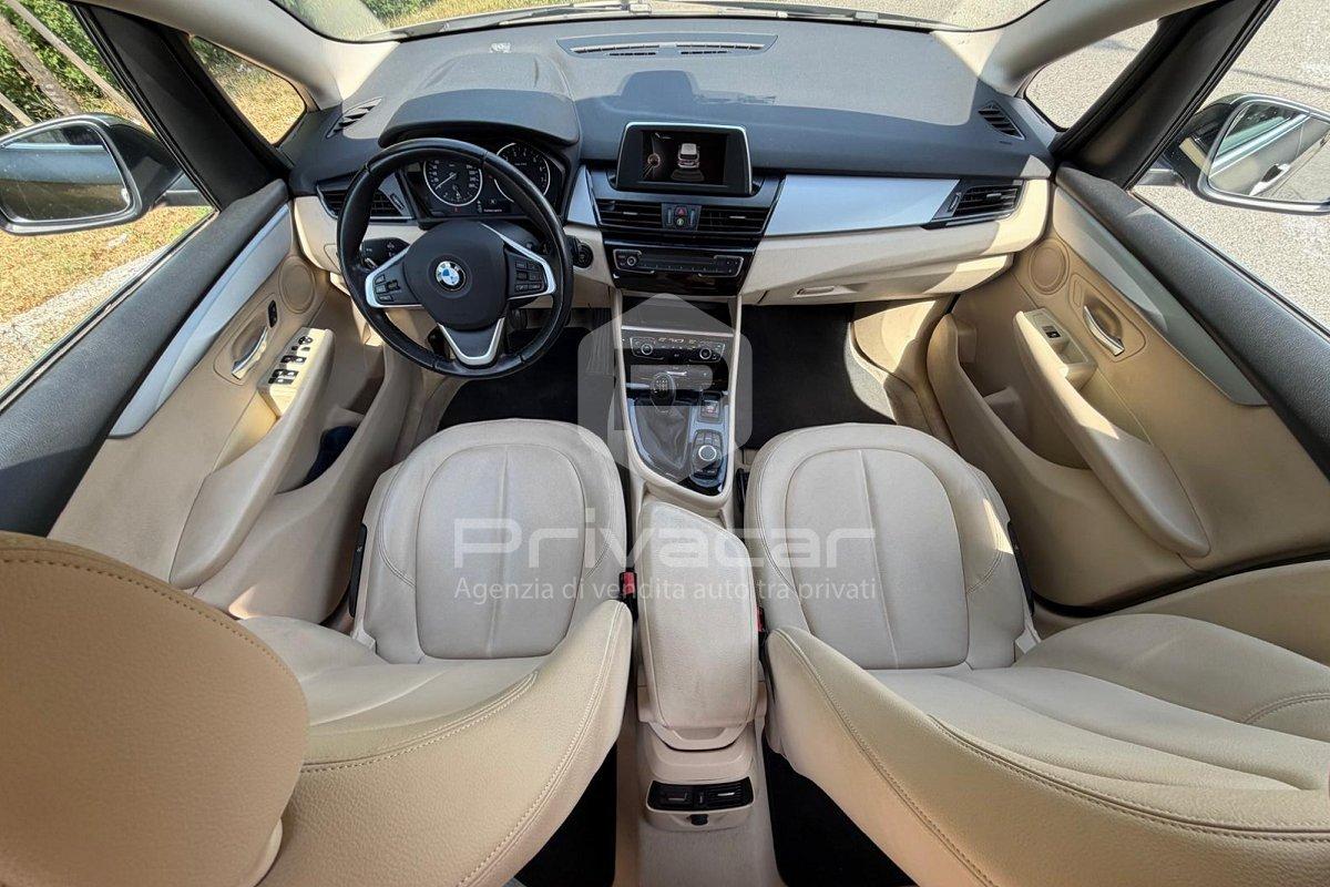 BMW 218i Active Tourer Advantage