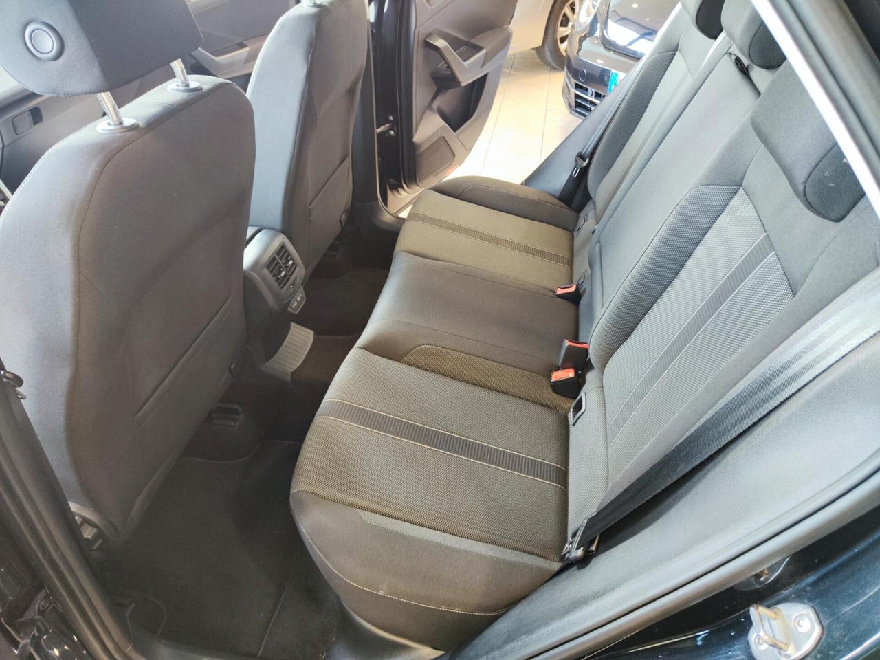 Volkswagen T-Roc 1.0 TSI 110cv 2022 40.000km