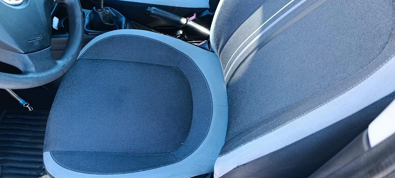 Fiat Punto 1.3 MJT Lounge NEOPATENTATI UNIPRO