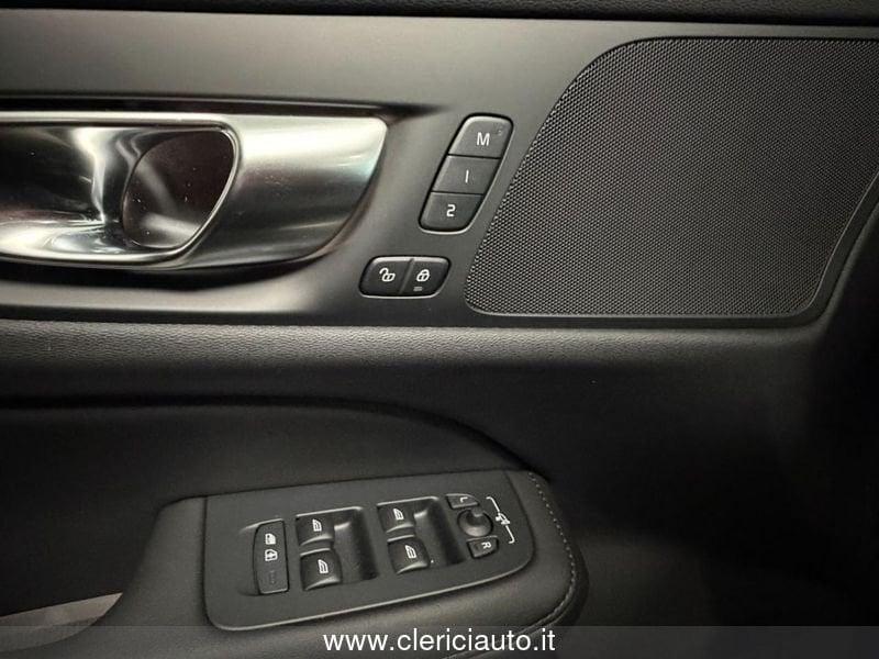 Volvo V60 Cross Country B4 (d) AWD automatico Plus