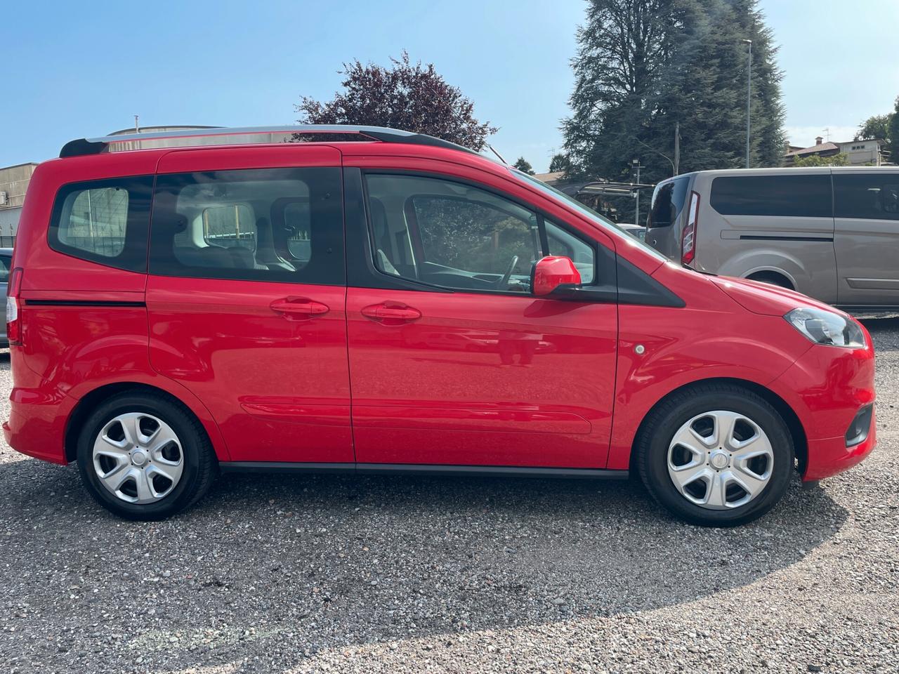 Ford Transit Courier 1.0 EcoBoost 100CV Van Trend 33.000 Km !!