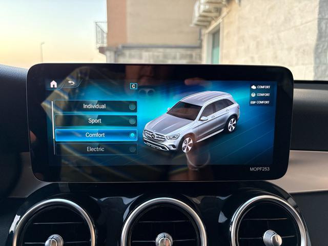 MERCEDES-BENZ GLC 300 de 4Matic Plug-in hybrid Sport.