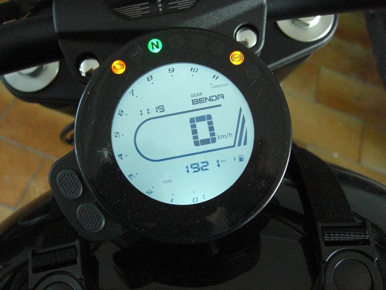 KEEWAY BENDA V302C