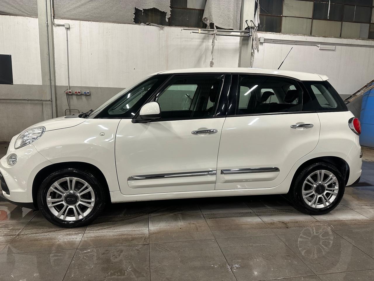 Fiat 500L 1.6 Multijet 120 CV Mirror