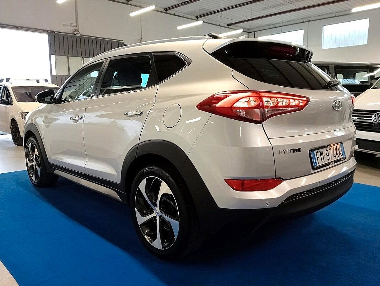 Hyundai TUCSON 1.7 CRDI XPOSSIBLE 19" CAMERA *CAMBIO NUOVO*