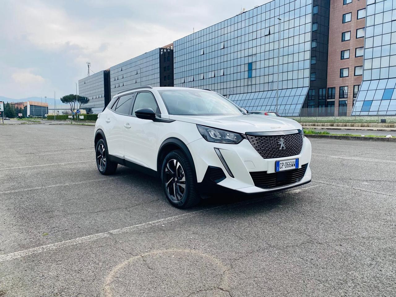 Peugeot 2008 PureTech 130 S&S EAT8 GT