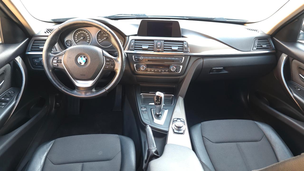 Bmw serie 3 - 318d - Led Navi Automatic