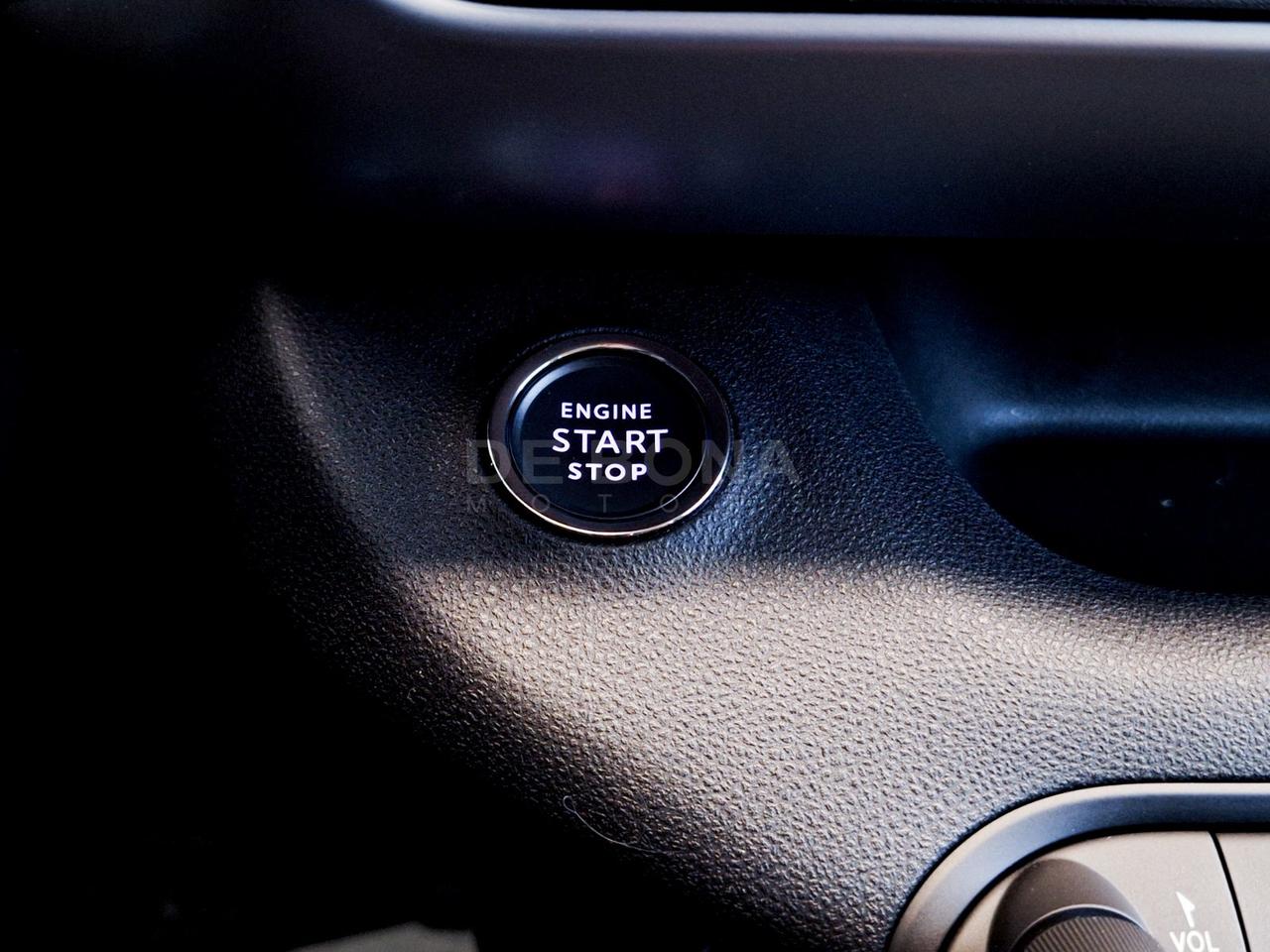 Jeep Avenger 1.2 turbo e-hybrid mhev altitude fwd 110cv edct6