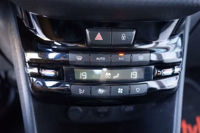 PEUGEOT 2008 1.6 e-HDi 92 CV Stop&Start