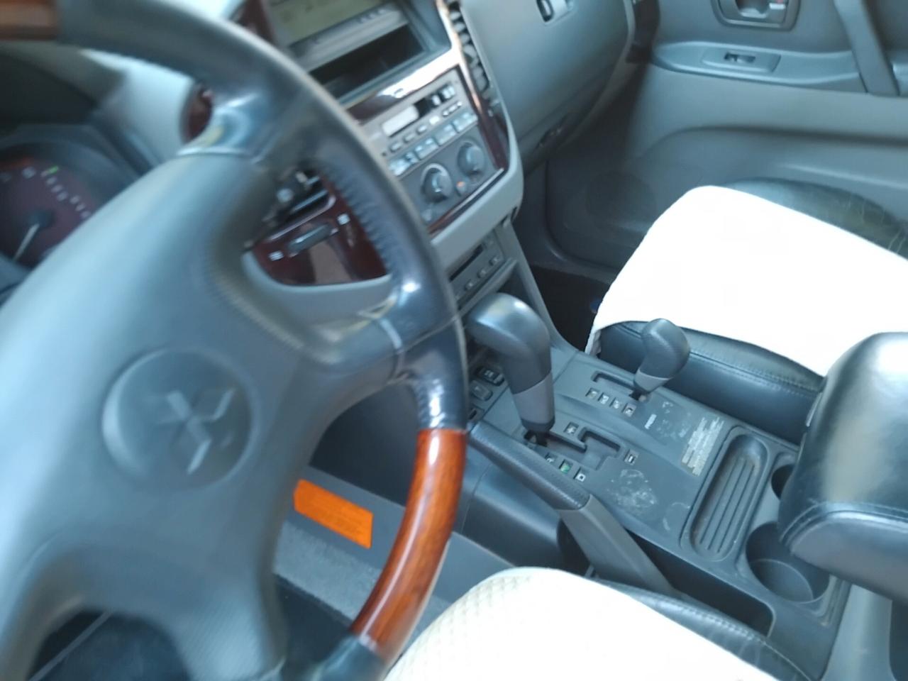 Mitsubishi Pajero 3.2 16V DI-D 7POSTI. GLS2 CAMBIO AUTOMATICO