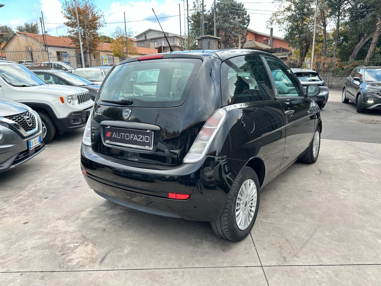 Lancia Ypsilon 1.3 MJT 75 CV New Oro