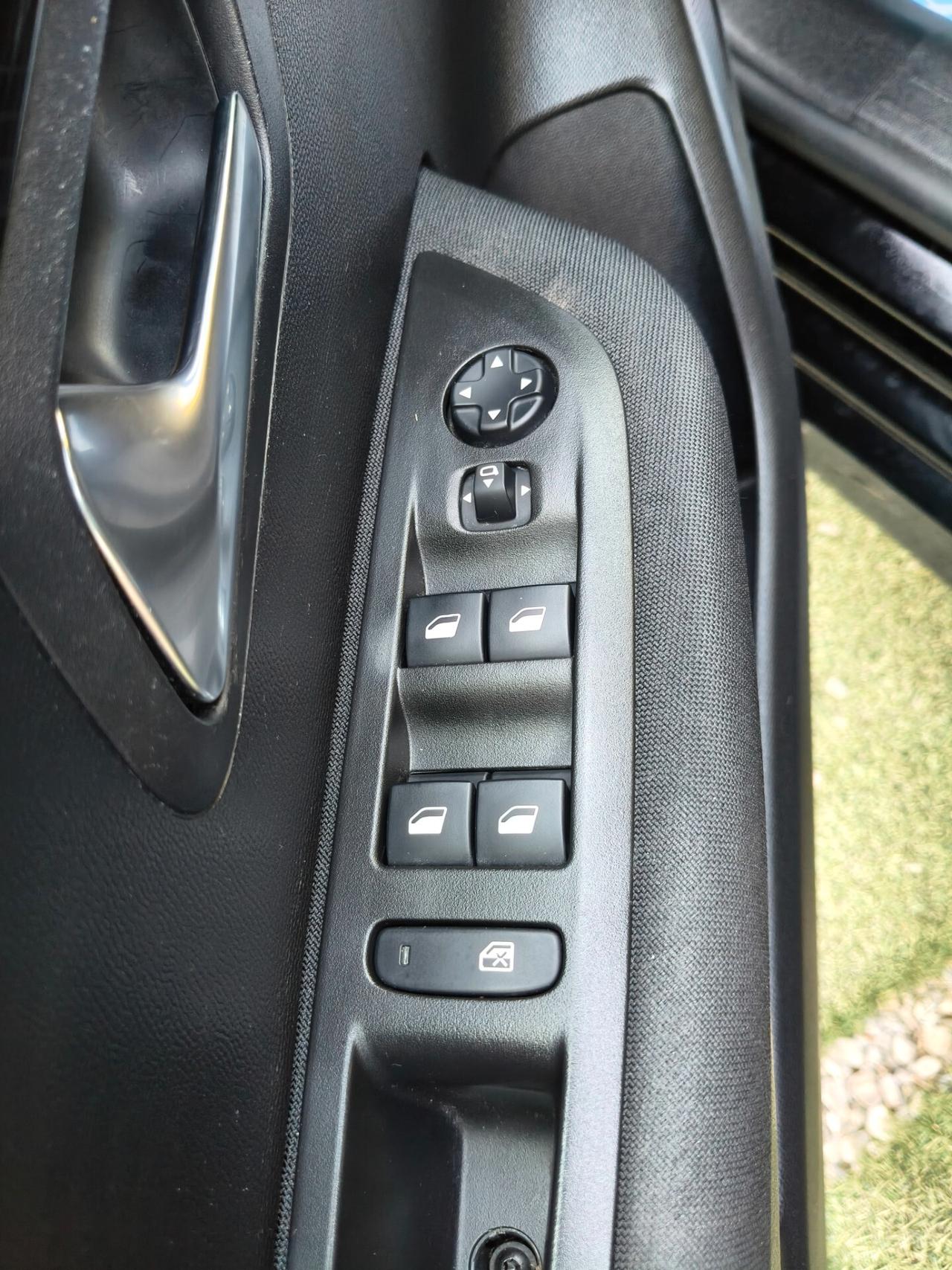 Peugeot 208 FULL OPTIONAL 2021 1,2 BENZINA