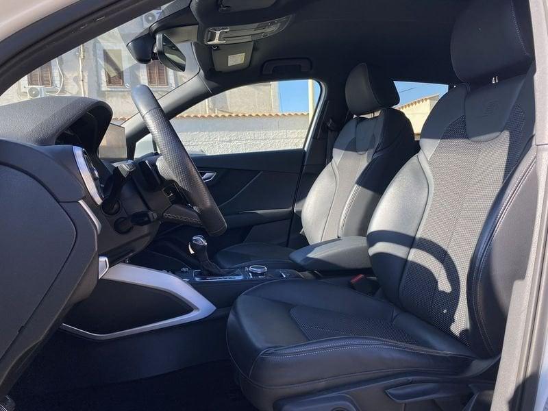 Audi Q2 S Line interno ed esterno 2.0 TDI 150CV s-tronic 35