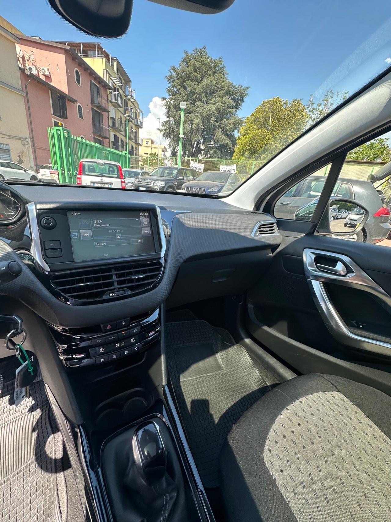 Peugeot 2008 BlueHDi 100 BLACK MATT