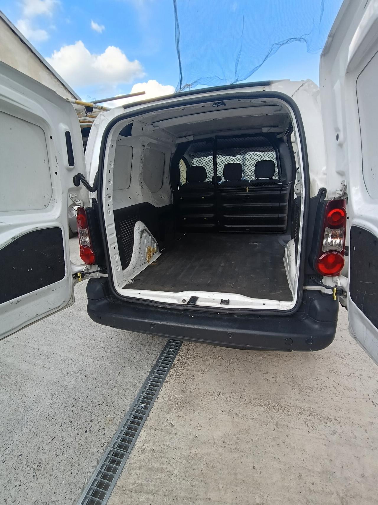 Peugeot Partner Tepee 1.6 e-HDi 92 CV S&S Outdoor