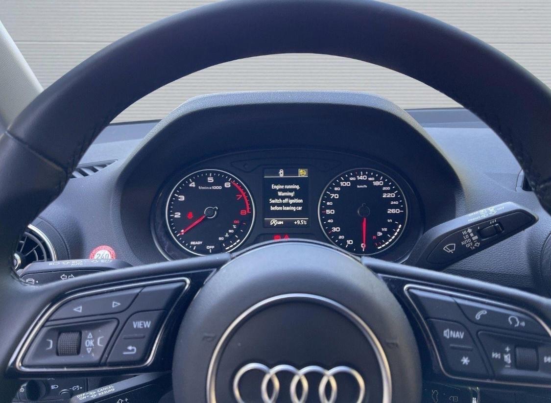 Audi Q2 30 TFSI Business