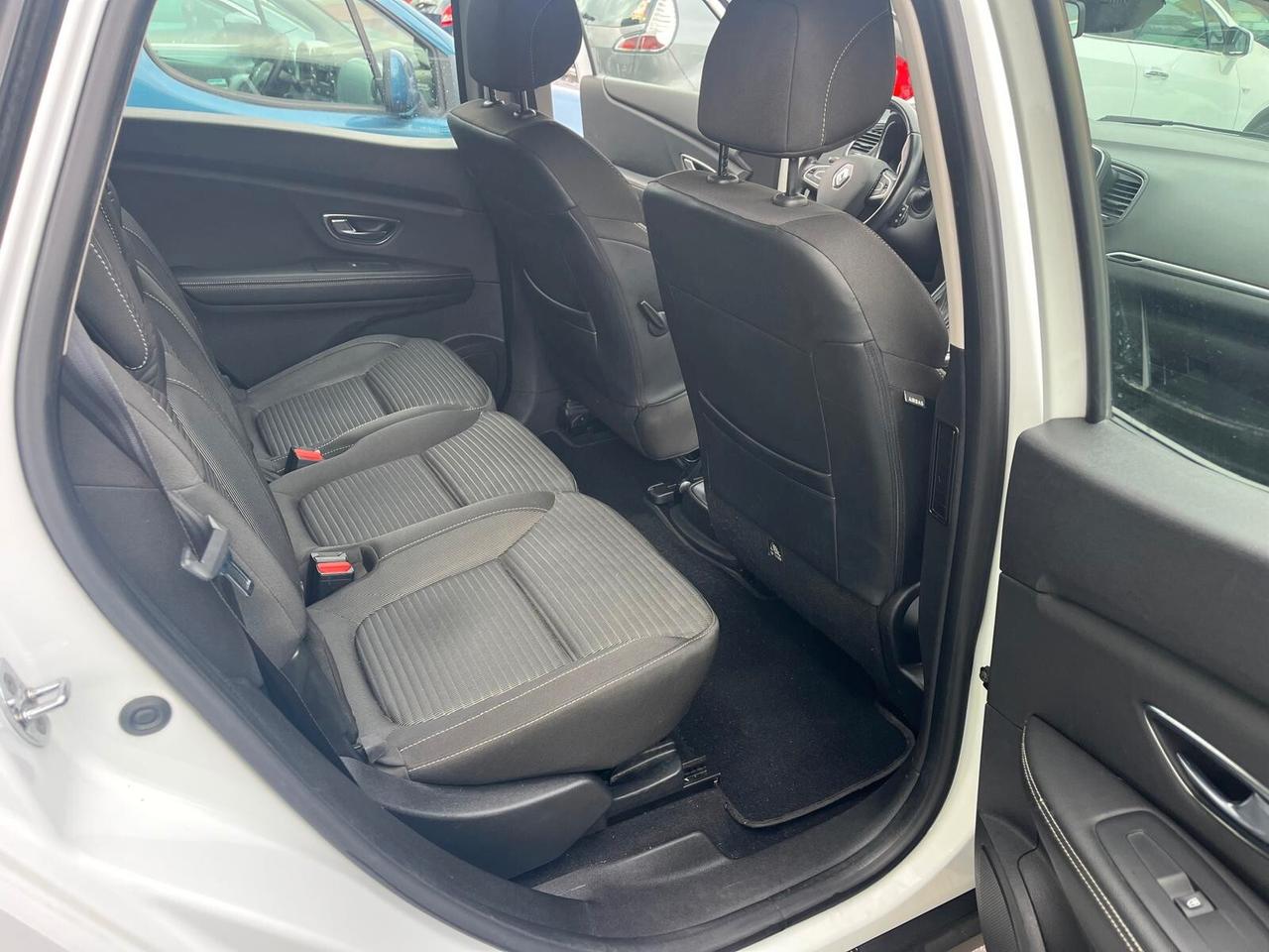 Renault Scenic Scénic dCi 8V 110 CV EDC Energy Bose