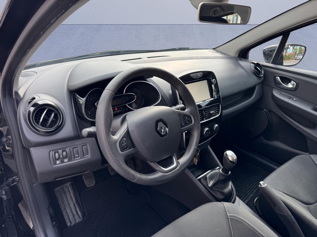 Renault Clio 1.2 75CV 5 porte Life NEOPATENTATI