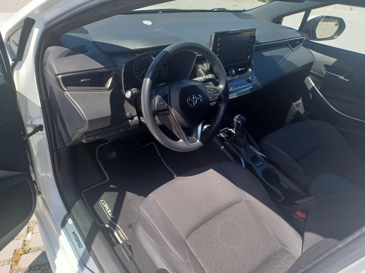 Toyota Corolla 1.8 Hybrid Style