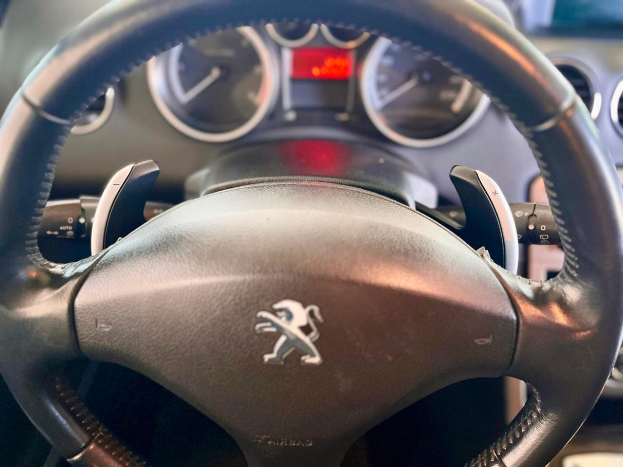 Peugeot 308 1.6 8V e-HDi 112CV Stop&Start robotiz. 5p. Business