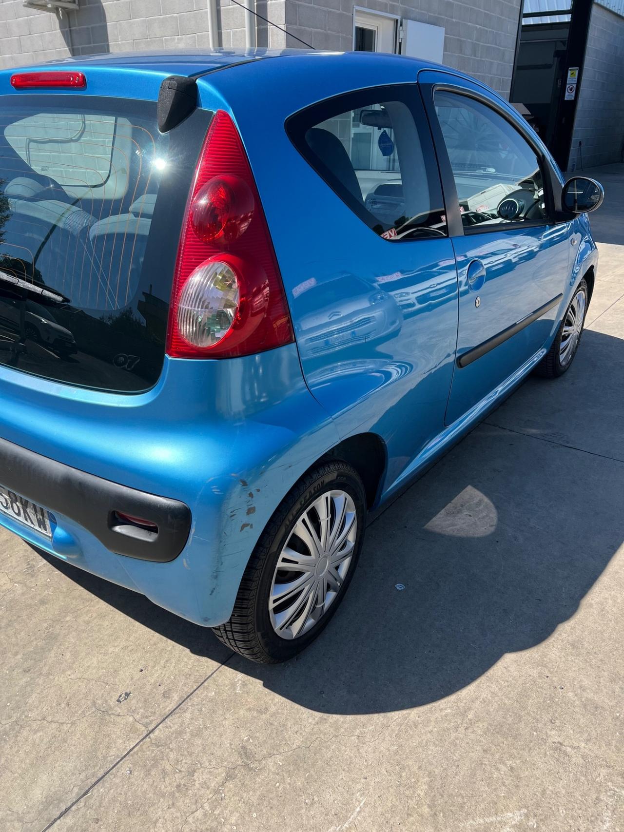 Peugeot 107 1.4 HDi 3p. Plaisir