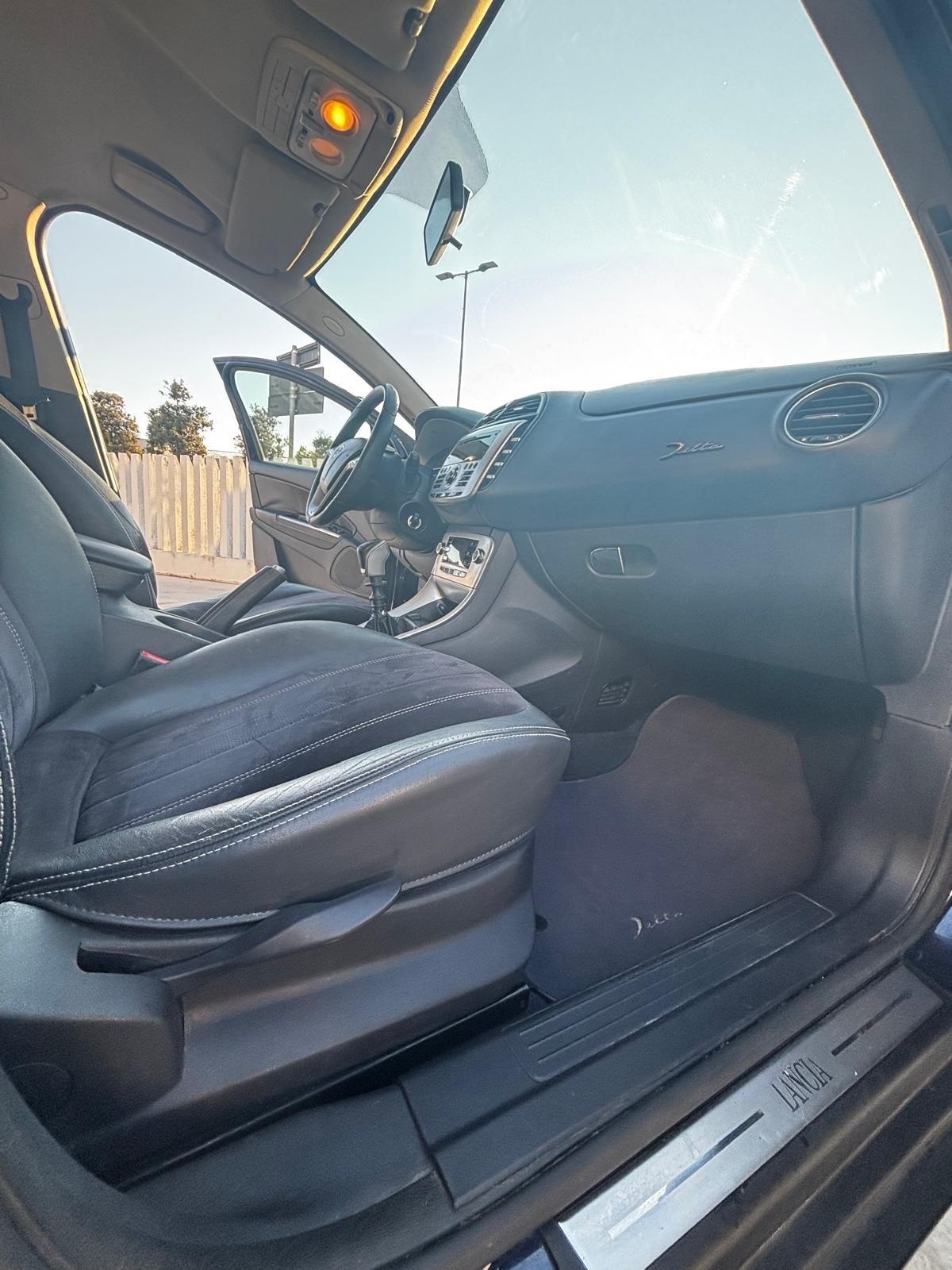 Lancia Delta 1.4 T-Jet 120 CV Argento