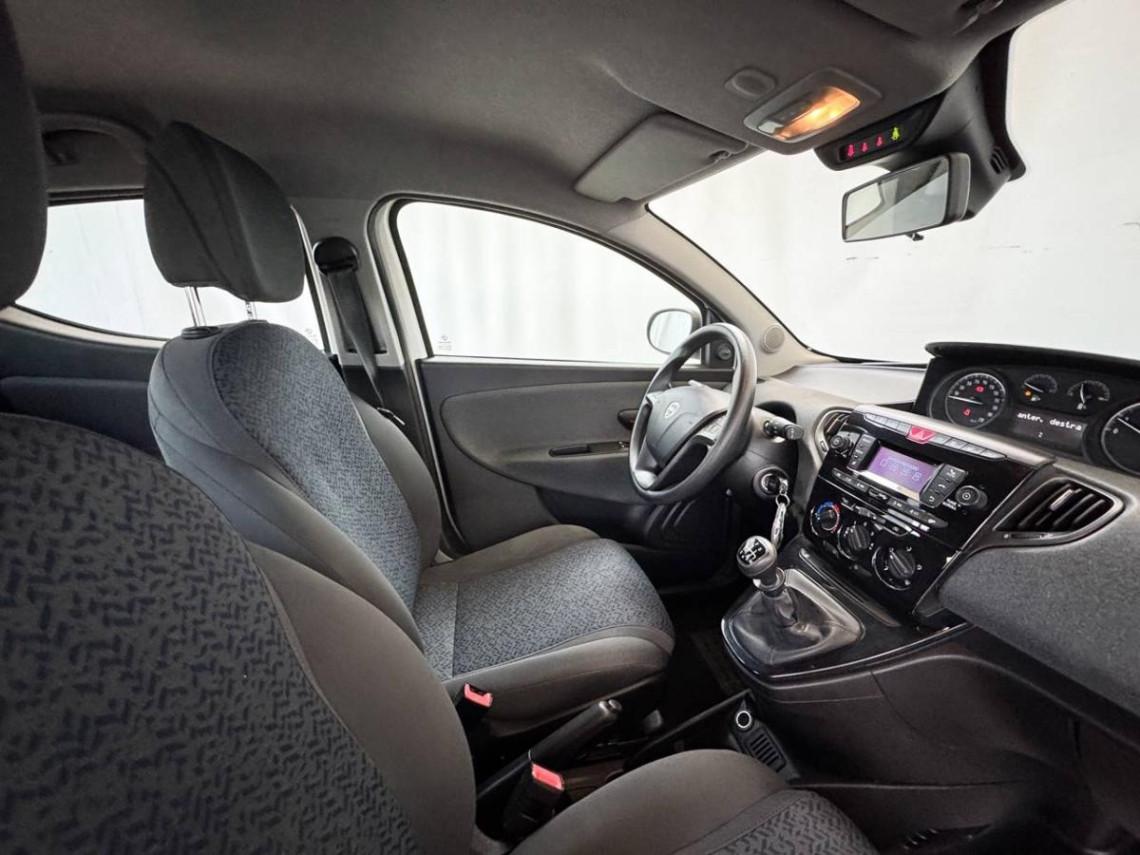 LANCIA Ypsilon 1 0 firefly hybrid silver ses 70cv new