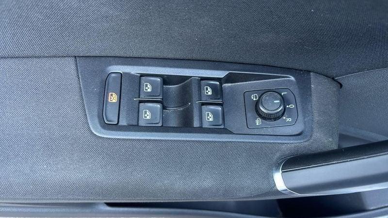Volkswagen Touran III 2015 1.6 TDI SCR 115cv Business